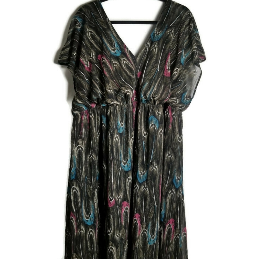 Lane Bryant Double Vneck Feather Print Maxi Dress - Picture 2 of 5